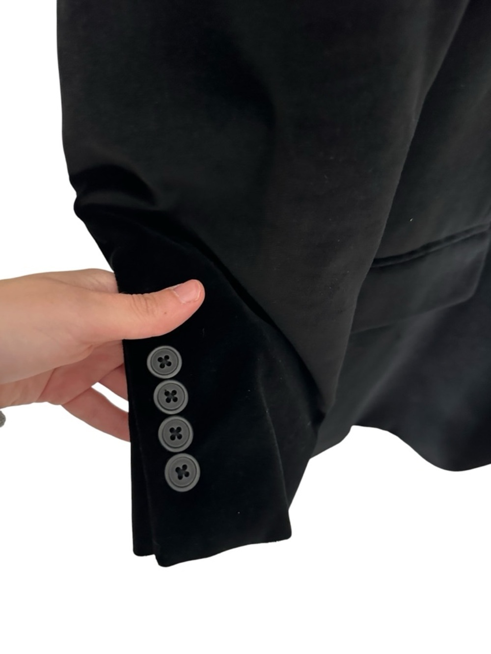 Lines Uomo Men's Black Velvet Blazer - Classic Single-Breasted Suit Jacket 44R - Picture 4 of 6